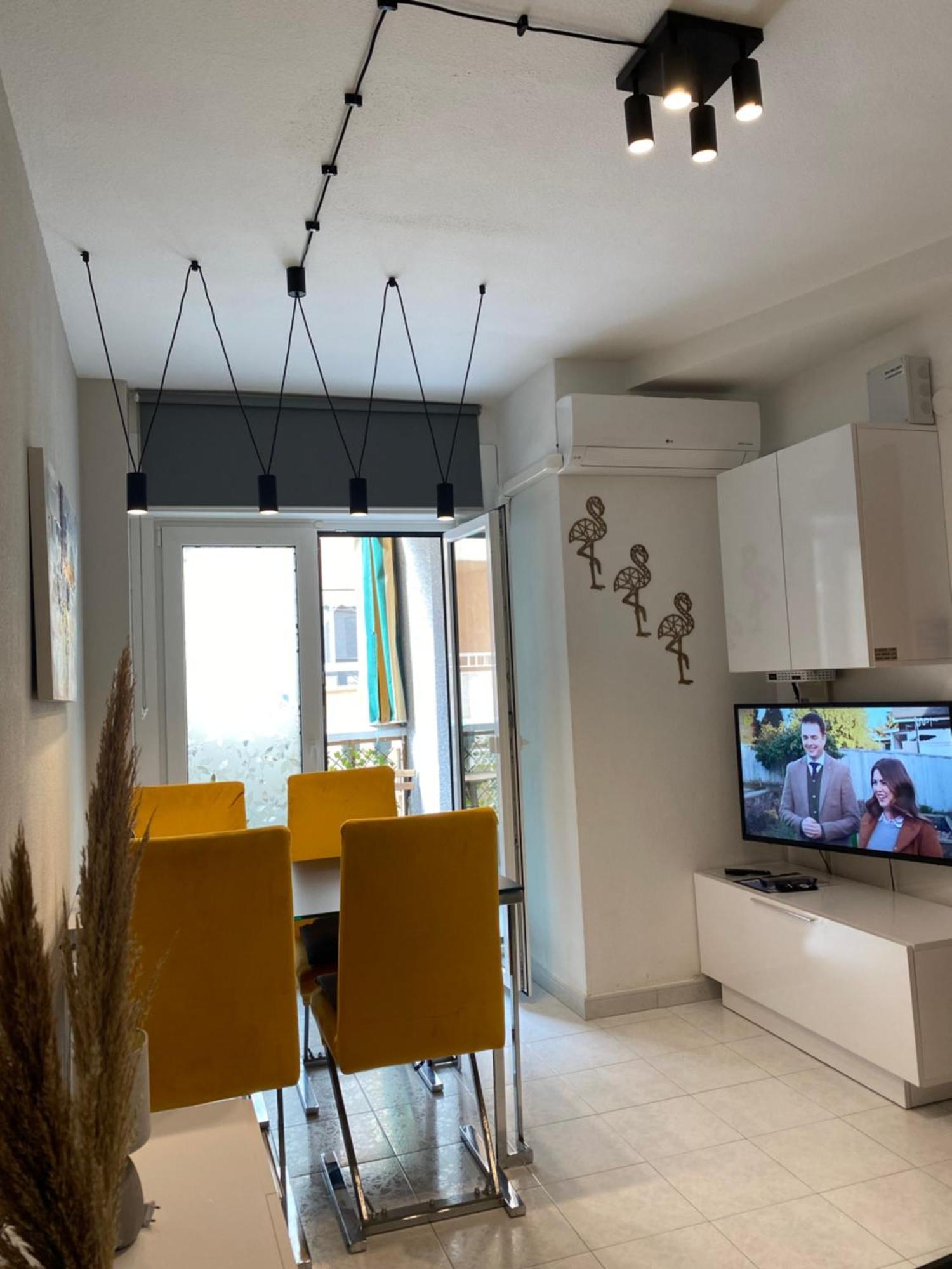 Casa Magdalena 2-bedroom Between The Locos And Del Cura Beaches * Torrevieja